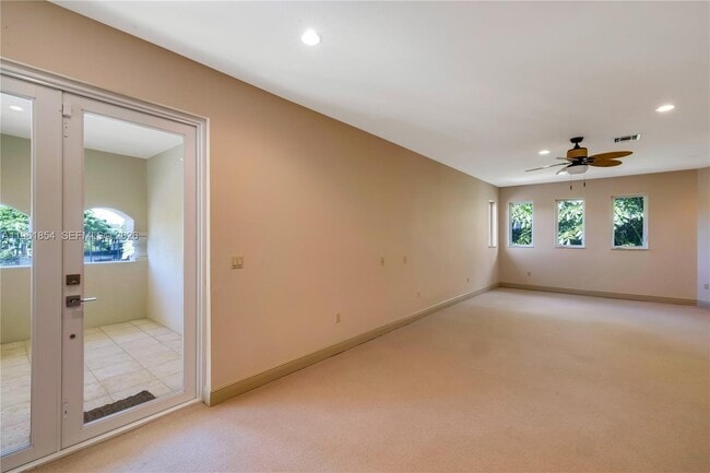 Building Photo - 129 Gavilan Ave