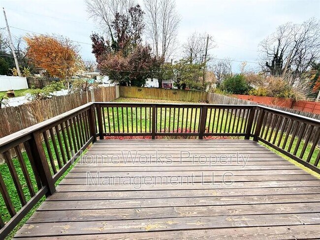 Building Photo - 2703 White Ave