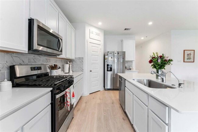 Building Photo - 31710 Carlisle Cv Ct