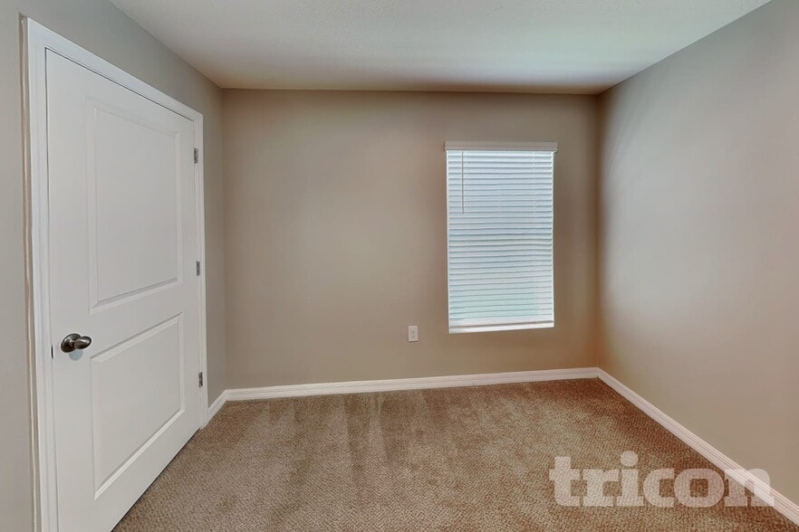 Building Photo - 7846 Broad Pointe Dr