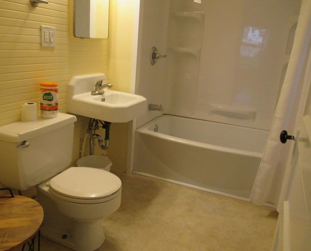 Building Photo - 38 Berkley, B