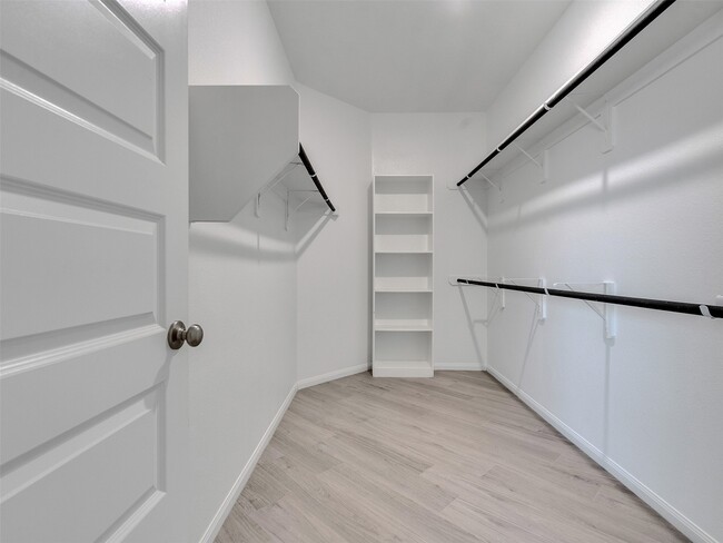 Building Photo - 6096 Pearland Pl