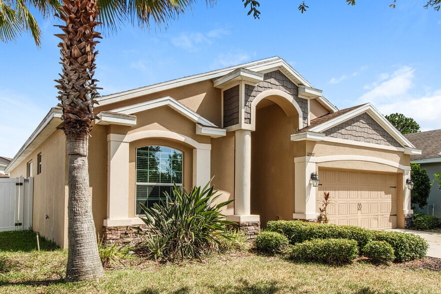 Building Photo - 12307 Cricklewood Dr