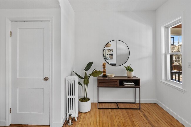 Building Photo - 44-46 Pinkham Rd