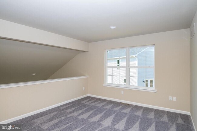 Building Photo - 29 Kantner Ln S
