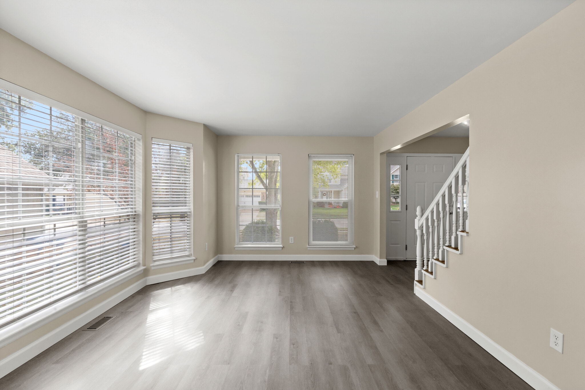 Building Photo - 245 Westridge Parc Ln
