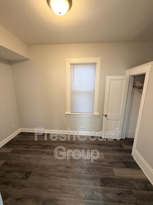 Building Photo - 2049 W 28th St