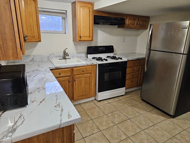 Building Photo - 2030 N Cleveland St