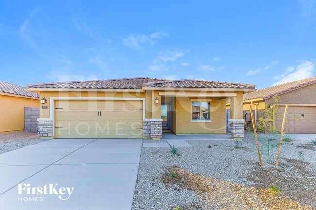 Building Photo - 1067 W 20th St