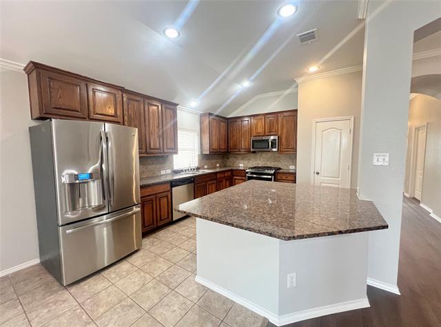 Building Photo - 7011 Chackbay Ln