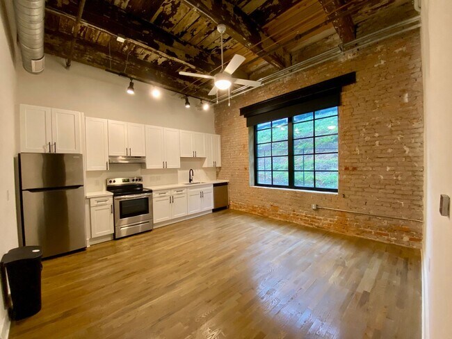 Interior Photo - Lofts At Abrams Fixtures
