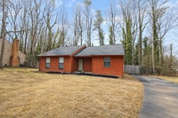Building Photo - 2 Bedroom Ranch Home W/ Fenced In back yard