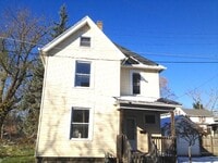 Building Photo - 3 bedroom in Mansfield, small yard