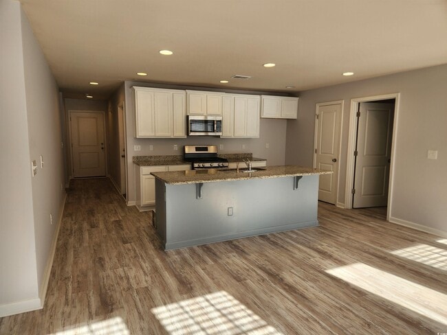 Building Photo - 247 Grv Pk Lp