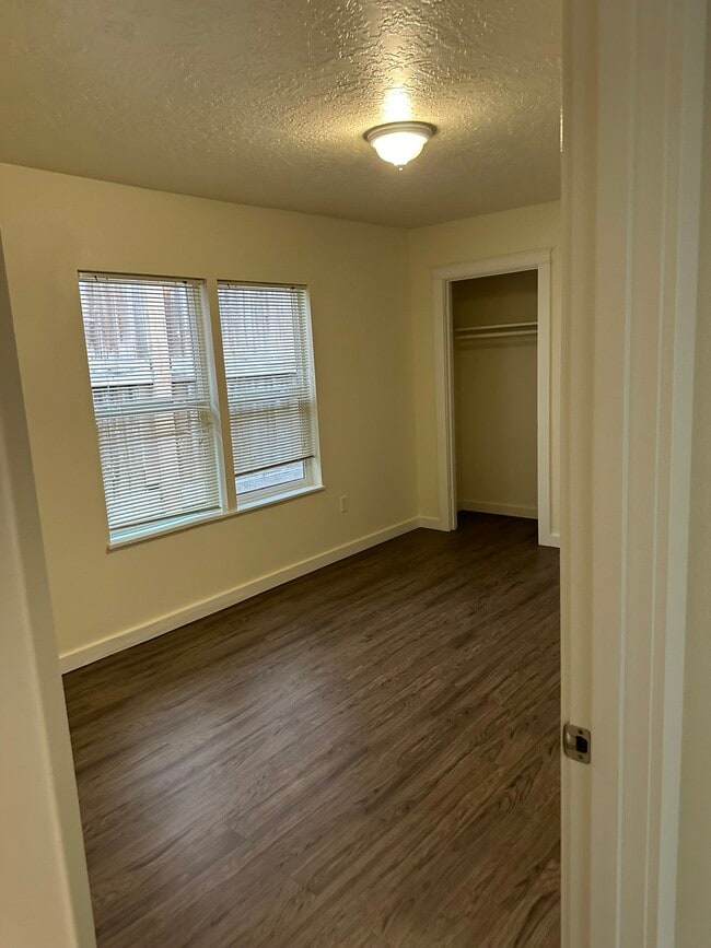 Building Photo - 2607 SE 101st Ave