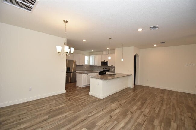 Building Photo - 59 Oakleaf Way