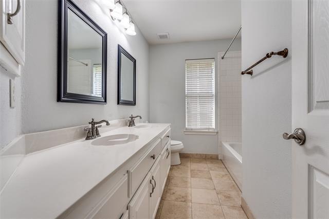 Building Photo - 8417 Bayham Dr