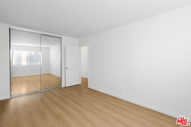 Building Photo - 1114 12th St