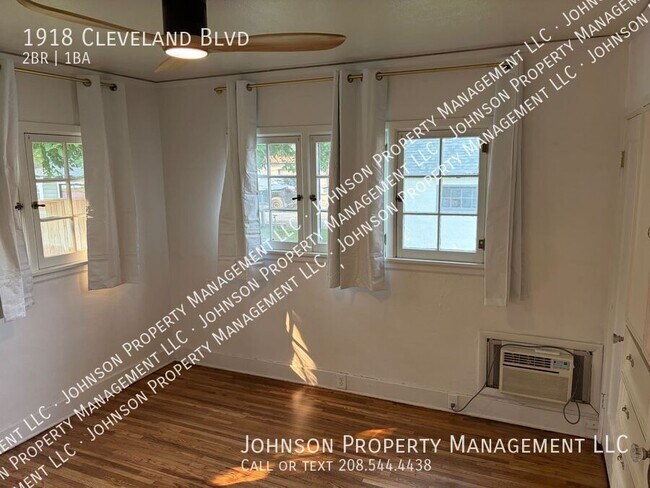 Building Photo - 1918 Cleveland Blvd