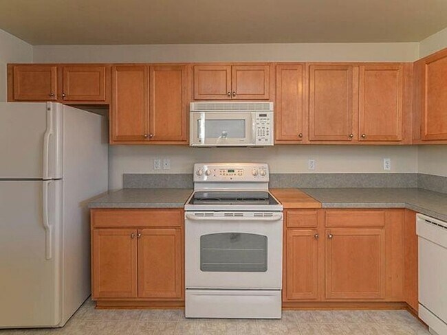 Building Photo - 2076 Cloverly Ln