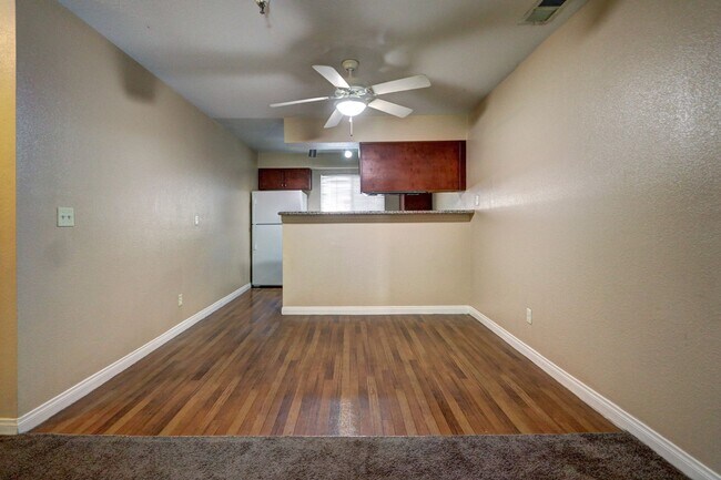 Building Photo - 2750 S Durango Dr