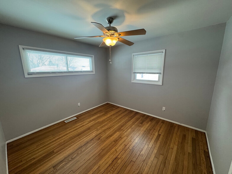 Building Photo - 2698 Shrewsbury Rd