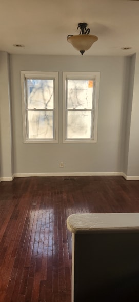 Building Photo - 505 North Point Rd