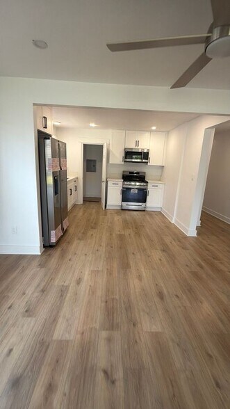 Building Photo - 4508 7th Ave