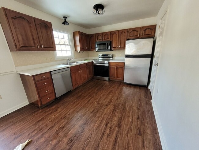 Building Photo - Ephrata Townhome 3 bed 1.5 bath