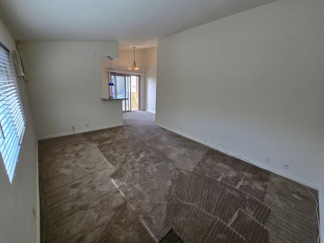 Building Photo - MOVE-IN SPECIAL: 1/2 off 1st month's rent! 2bd 2 ba Condo w/Garage