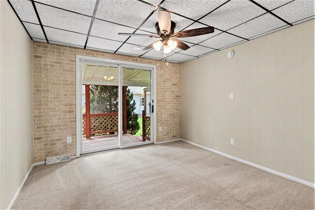 Building Photo - 6101 Blue Valley Ave