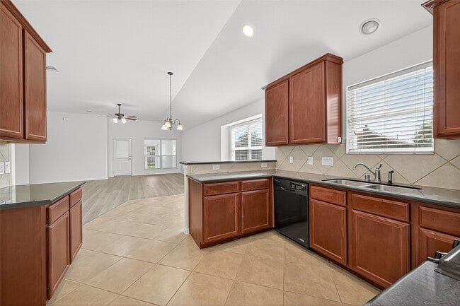 Building Photo - 22202 Thresher Ct
