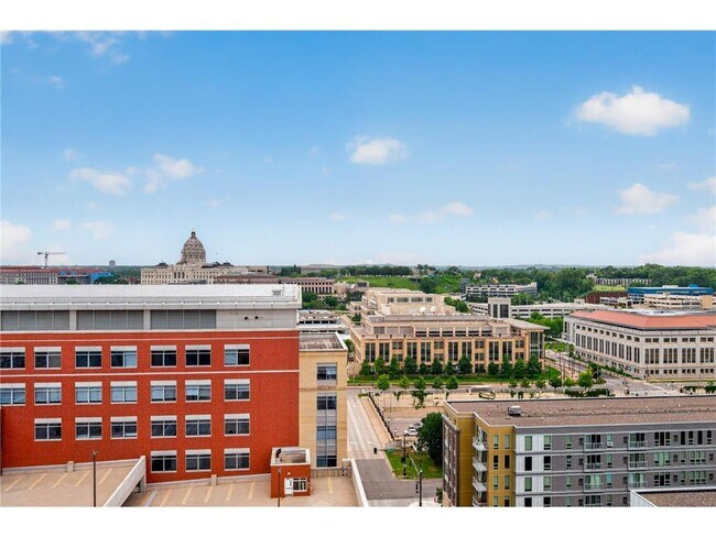 Building Photo - 78 10th St E