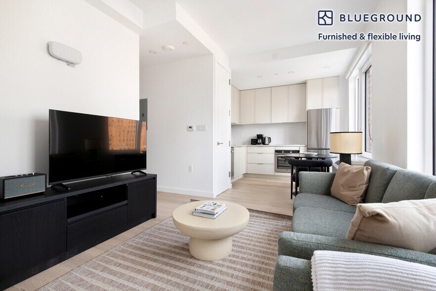 Building Photo - 150 Lawrence St