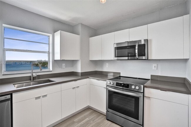 Building Photo - 1865 79th Street Causeway
