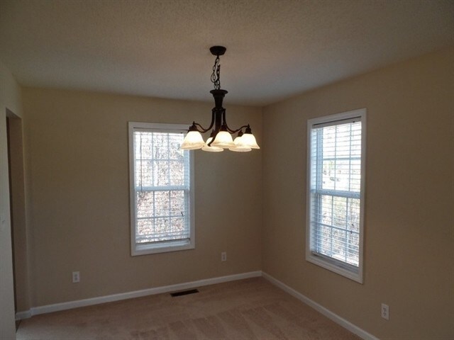 Building Photo - 76 Oak Springs Ln