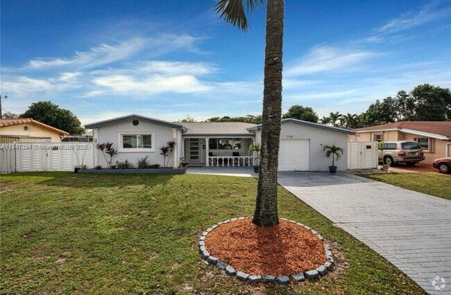 Building Photo - 7130 SW 14th St