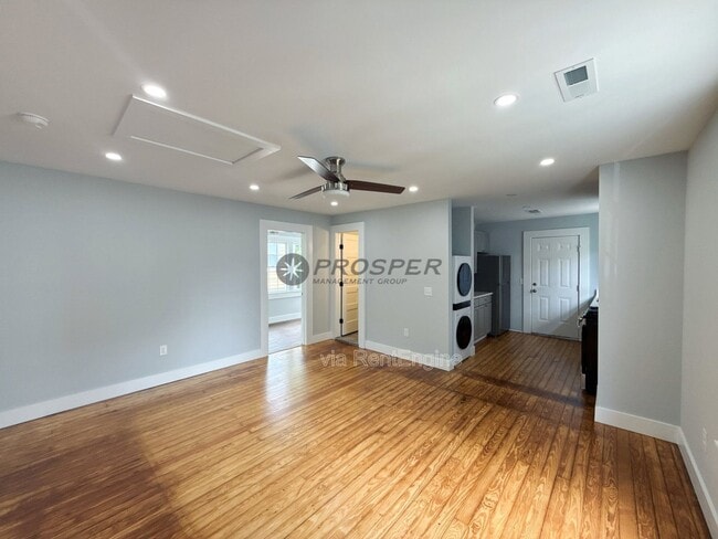 Building Photo - 250 Rutledge Ave