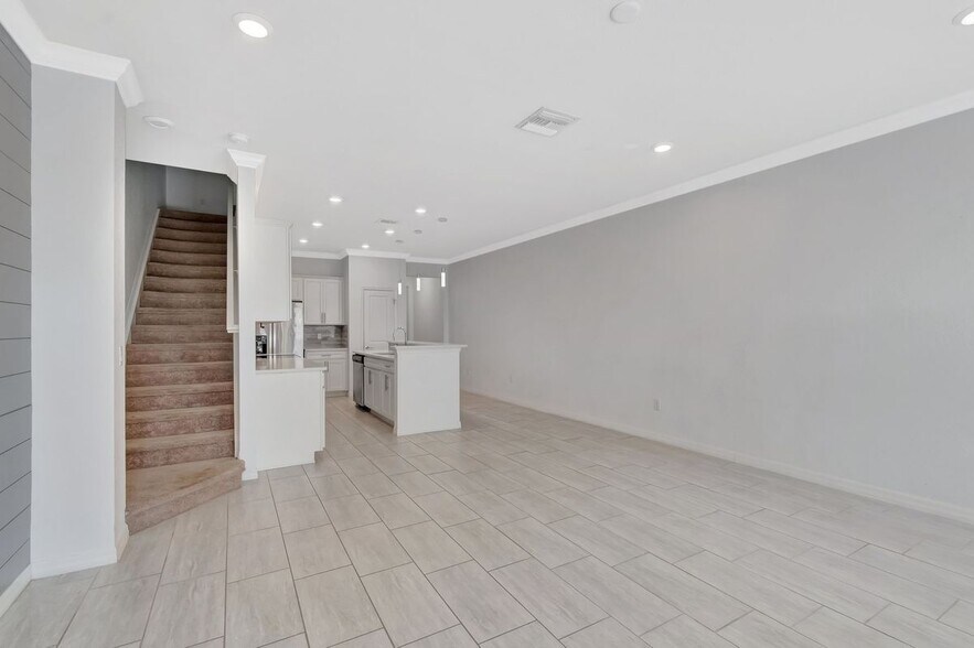 Building Photo - 2854 Bard St