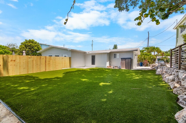 Building Photo - 10873 7th Ave Gulf