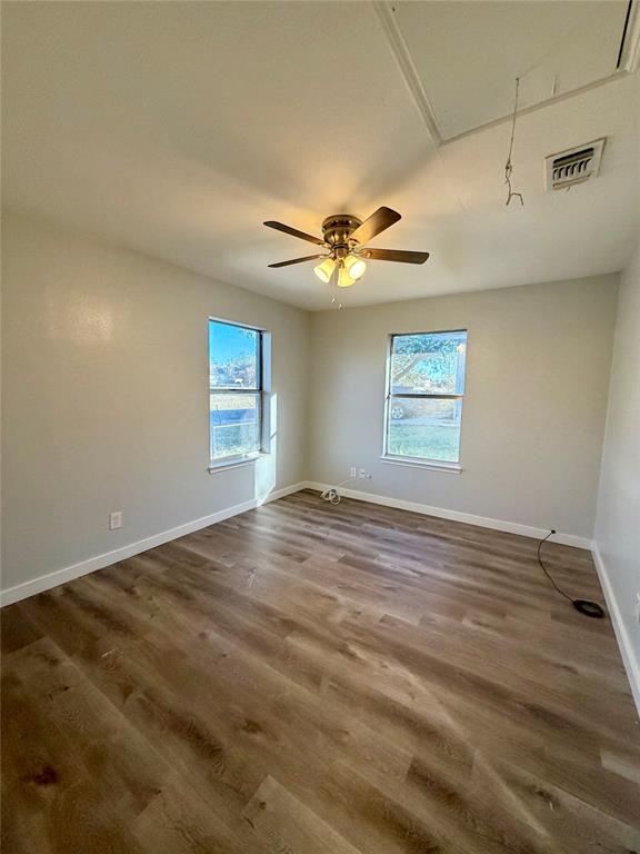 Building Photo - 511 Central Ave