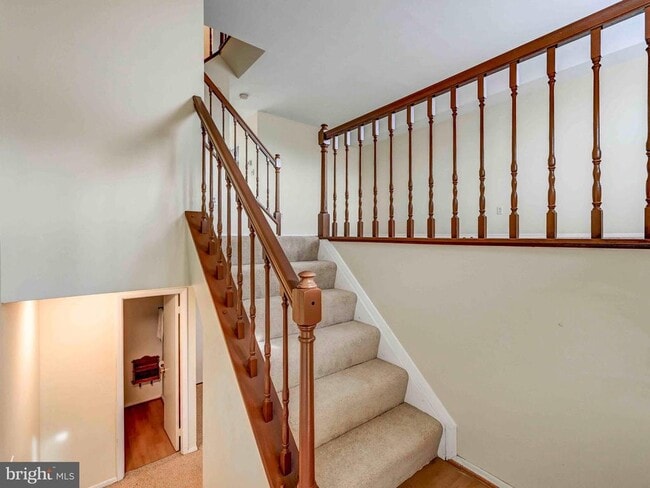 Building Photo - 18 Clinton Hill Ct