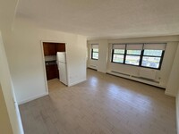 Building Photo - 80 Guion Pl