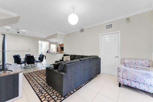 Building Photo - 5840 W Sample Rd