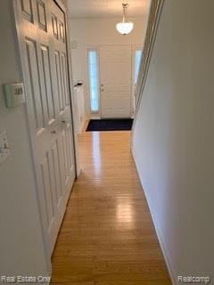 Building Photo - 41719 Sleepy Hollow Dr