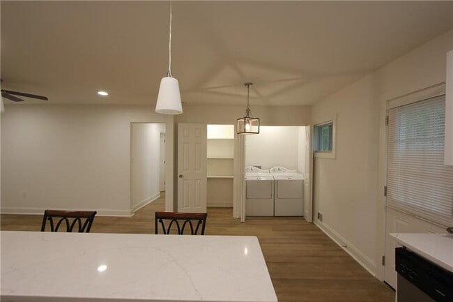 Building Photo - 3533 Larkspur Terrace