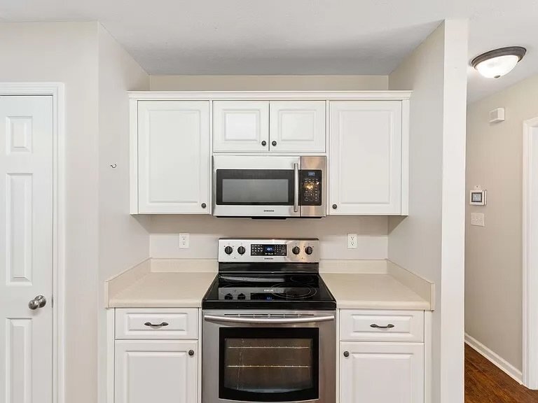 Building Photo - 5229 Silabert Ave