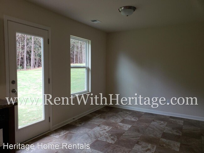 Building Photo - 3 br, 2.5 bath House - 4033 Sitka Drive