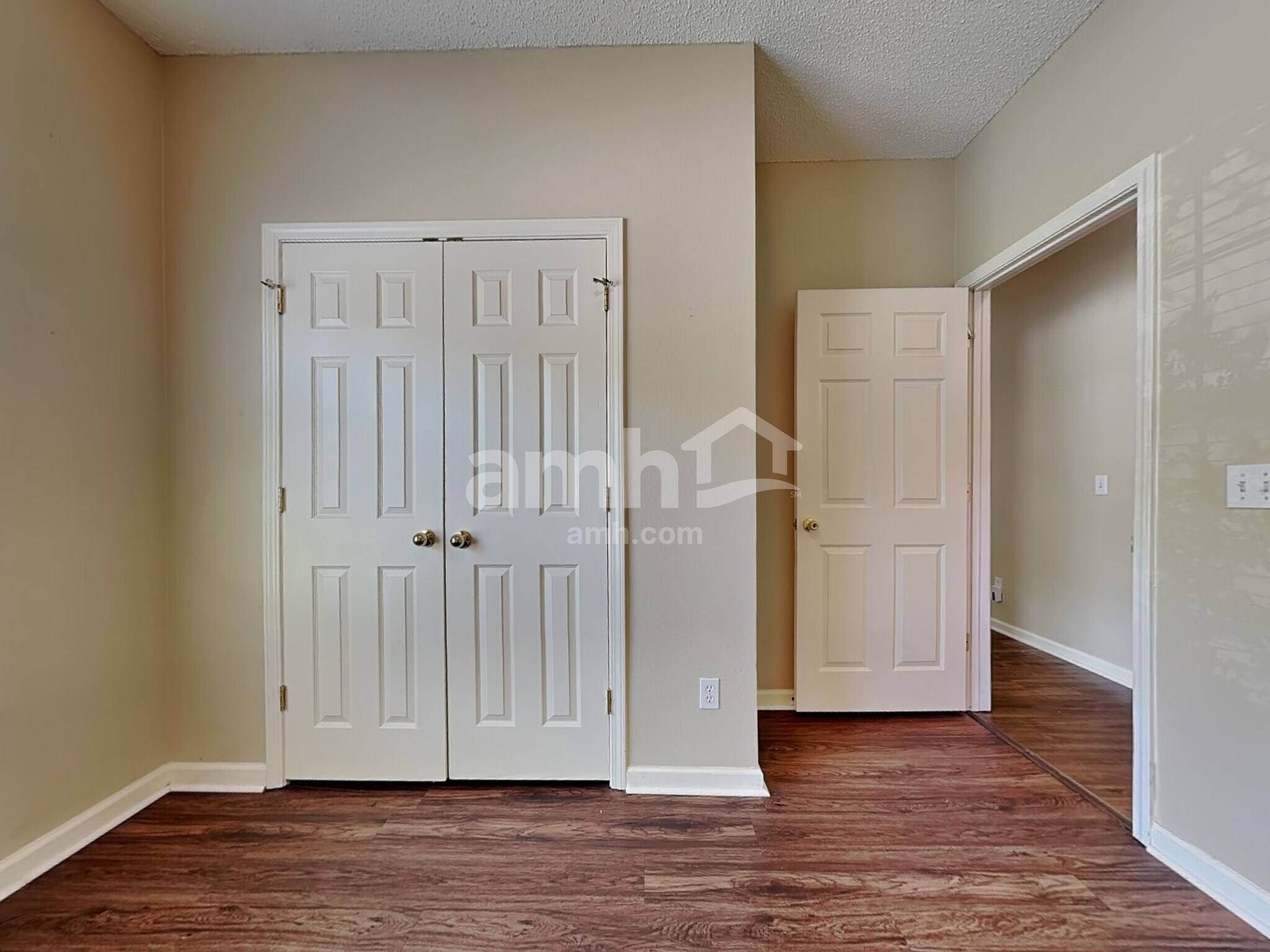 Building Photo - 525 Amsonia Cir