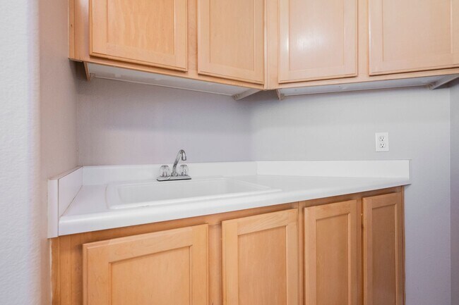 Building Photo - Beautiful Home in a Guard Gated Community